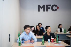 การฝึกอบรม ฝึกอบรม การอบรม อบรม การสัมมนา สัมมนา จัดสัมมนา การสอน สอน วิชา บรรยาย ปฏิบัติ ฝึกปฏิบัติ กิจกรรมกลุ่ม ประชุม ระดมสมอง อภิปราย รายงาน นำเสนอ train training seminar topic course outline proposal group brainstorming workshop discuss discussion content topic syllabus curriculum development วิชา เนื้อหา หัวข้อ รูปแบบ ผู้เข้าอบรม ห้องเรียน ห้องอบรม ห้องประชุม หลักสูตรหัวหน้างาน หลักสูตรพัฒนาหัวหน้างาน หลักสูตรหัวหน้างานยุคใหม่ การบริหาร management หัวหน้างาน supervisor การบังคับบัญชาสำหรับหัวหน้างาน supervisory บทบาทหัวหน้างาน บทบาทและหน้าที่หัวหน้างาน supervisory skill การแก้ปัญหาและตัดสินใจ problem solving problem solving and decision making การบริหารความขัดแย้ง conflict conflict management การเป็นผู้นำ leadership ผู้นำ leader โค้ช coach การสอนงาน coaching การสั่งการ การสั่งงาน directing การมอบหมายงาน delegation การควบคุมงาน controlling การจูงใจ การจูงใจผู้ใต้บังคับบัญชา การจูงใจลูกน้อง motivation การประเมินผลการปฏิบัติงาน performance appraisal การบริหารทรัพยากรบุคคล human resource management งานด้านบุคคล hr human resource การบริหารทรัพยากรมนุษย์ การพัฒนาบุคลากร แผนการฝึกอบรมประจำปี training training road map การรักษาบุคลากร engagement การรักษาคนเก่ง talent retention การคิดอย่างเป็นระบบ systematic thinking การคิดสร้างสรรค์ creative thinking การทำงานเป็นทีม team teamwork การสื่อสาร communication การประสานงาน cooperation การเจรจาต่อรอง negotiation การนำเสนอ present presentation presentation skill presentation technique การวางแผน plan planning การจัดลำดับความสำคัญของงาน priority setting การให้คำปรึกษา counseling การเป็นพี่เลี้ยง พี่เลี้ยง mentor mentoring การสัมภาษณ์พนักงาน interview interviewing ความฉลาดทางอารมณ์ E.Q. e.q. 5ส 5s การเพิ่มผลผลิต productivity การลดต้นทุน cost cost reduction การขาย sales การตลาด marketing การให้บริการ service service mind การบริหารลูกค้าสัมพันธ์ crm customer relationship management การบริหารเชิงกลยุทธ์ strategic management การวางแผนกลยุทธ์ strategic planning การกำหนดตัวชี้วัดในการทำงาน kpi การบริหารเวลา time management โหงวเฮ้ง kaizen บริษัท ไอเดียล อินโนเวชั่น จำกัด ไอเดียลอินโนเวชั่น วิชิต สุรพนานนท์ชัย ดร.วิชิต สุรพนานนท์ชัย วิทยากร อาจารย์ ด๊อกเตอร์ ดร. บริษัทวางระบบองค์กร วางระบบองค์กร วางระบบบริษัท รับวางระบบบริษัท บริษัทวางระบบ การวางระบบบริษัท บริษัทที่ปรึกษา บริษัทวางระบบด้านงานบุคคล ที่ปรึกษา งานที่ปรึกษา ที่ปรึกษาด้าน hr บริษัทที่ปรึกษาด้าน hr ที่ปรึกษา hr ปรึกษา hr ที่ปรึกษางาน hr ที่ปรึกษาด้านทรัพยากรบุคคล บริษัท hr consultant บริษัทที่ปรึกษาด้าน hrd ที่ปรึกษา hrd ปรึกษา hrd ที่ปรึกษางาน hrd บริษัทที่ปรึกษาธุรกิจ บริษัทที่ปรึกษาจำกัด ที่ปรึกษาองค์กร บริษัทรับวางระบบ วางระบบด้านงานบุคคล วางระบบด้านการบริหาร วางระบบด้าน hr งานด้าน hr ผู้เชี่ยวชาญด้าน hr ที่ปรึกษาด้านการขาย วางระบบด้านการขาย ที่ปรึกษาด้านการตลาด วางระบบด้านการตลาด ที่ปรึกษาด้านบัญชี วางระบบด้านบัญชี ที่ปรึกษาด้านการเงิน วางระบบด้านการเงิน ที่ปรึกษาด้านบริการ วางระบบด้านบริการ DeepSeek Gemini ChatGPT
