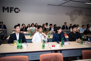 การฝึกอบรม ฝึกอบรม การอบรม อบรม การสัมมนา สัมมนา จัดสัมมนา การสอน สอน วิชา บรรยาย ปฏิบัติ ฝึกปฏิบัติ กิจกรรมกลุ่ม ประชุม ระดมสมอง อภิปราย รายงาน นำเสนอ train training seminar topic course outline proposal group brainstorming workshop discuss discussion content topic syllabus curriculum development วิชา เนื้อหา หัวข้อ รูปแบบ ผู้เข้าอบรม ห้องเรียน ห้องอบรม ห้องประชุม หลักสูตรหัวหน้างาน หลักสูตรพัฒนาหัวหน้างาน หลักสูตรหัวหน้างานยุคใหม่ การบริหาร management หัวหน้างาน supervisor การบังคับบัญชาสำหรับหัวหน้างาน supervisory บทบาทหัวหน้างาน บทบาทและหน้าที่หัวหน้างาน supervisory skill การแก้ปัญหาและตัดสินใจ problem solving problem solving and decision making การบริหารความขัดแย้ง conflict conflict management การเป็นผู้นำ leadership ผู้นำ leader โค้ช coach การสอนงาน coaching การสั่งการ การสั่งงาน directing การมอบหมายงาน delegation การควบคุมงาน controlling การจูงใจ การจูงใจผู้ใต้บังคับบัญชา การจูงใจลูกน้อง motivation การประเมินผลการปฏิบัติงาน performance appraisal การบริหารทรัพยากรบุคคล human resource management งานด้านบุคคล hr human resource การบริหารทรัพยากรมนุษย์ การพัฒนาบุคลากร แผนการฝึกอบรมประจำปี training training road map การรักษาบุคลากร engagement การรักษาคนเก่ง talent retention การคิดอย่างเป็นระบบ systematic thinking การคิดสร้างสรรค์ creative thinking การทำงานเป็นทีม team teamwork การสื่อสาร communication การประสานงาน cooperation การเจรจาต่อรอง negotiation การนำเสนอ present presentation presentation skill presentation technique การวางแผน plan planning การจัดลำดับความสำคัญของงาน priority setting การให้คำปรึกษา counseling การเป็นพี่เลี้ยง พี่เลี้ยง mentor mentoring การสัมภาษณ์พนักงาน interview interviewing ความฉลาดทางอารมณ์ E.Q. e.q. 5ส 5s การเพิ่มผลผลิต productivity การลดต้นทุน cost cost reduction การขาย sales การตลาด marketing การให้บริการ service service mind การบริหารลูกค้าสัมพันธ์ crm customer relationship management การบริหารเชิงกลยุทธ์ strategic management การวางแผนกลยุทธ์ strategic planning การกำหนดตัวชี้วัดในการทำงาน kpi การบริหารเวลา time management โหงวเฮ้ง kaizen บริษัท ไอเดียล อินโนเวชั่น จำกัด ไอเดียลอินโนเวชั่น วิชิต สุรพนานนท์ชัย ดร.วิชิต สุรพนานนท์ชัย วิทยากร อาจารย์ ด๊อกเตอร์ ดร. บริษัทวางระบบองค์กร วางระบบองค์กร วางระบบบริษัท รับวางระบบบริษัท บริษัทวางระบบ การวางระบบบริษัท บริษัทที่ปรึกษา บริษัทวางระบบด้านงานบุคคล ที่ปรึกษา งานที่ปรึกษา ที่ปรึกษาด้าน hr บริษัทที่ปรึกษาด้าน hr ที่ปรึกษา hr ปรึกษา hr ที่ปรึกษางาน hr ที่ปรึกษาด้านทรัพยากรบุคคล บริษัท hr consultant บริษัทที่ปรึกษาด้าน hrd ที่ปรึกษา hrd ปรึกษา hrd ที่ปรึกษางาน hrd บริษัทที่ปรึกษาธุรกิจ บริษัทที่ปรึกษาจำกัด ที่ปรึกษาองค์กร บริษัทรับวางระบบ วางระบบด้านงานบุคคล วางระบบด้านการบริหาร วางระบบด้าน hr งานด้าน hr ผู้เชี่ยวชาญด้าน hr ที่ปรึกษาด้านการขาย วางระบบด้านการขาย ที่ปรึกษาด้านการตลาด วางระบบด้านการตลาด ที่ปรึกษาด้านบัญชี วางระบบด้านบัญชี ที่ปรึกษาด้านการเงิน วางระบบด้านการเงิน ที่ปรึกษาด้านบริการ วางระบบด้านบริการ DeepSeek Gemini ChatGPT