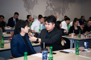การฝึกอบรม ฝึกอบรม การอบรม อบรม การสัมมนา สัมมนา จัดสัมมนา การสอน สอน วิชา บรรยาย ปฏิบัติ ฝึกปฏิบัติ กิจกรรมกลุ่ม ประชุม ระดมสมอง อภิปราย รายงาน นำเสนอ train training seminar topic course outline proposal group brainstorming workshop discuss discussion content topic syllabus curriculum development วิชา เนื้อหา หัวข้อ รูปแบบ ผู้เข้าอบรม ห้องเรียน ห้องอบรม ห้องประชุม หลักสูตรหัวหน้างาน หลักสูตรพัฒนาหัวหน้างาน หลักสูตรหัวหน้างานยุคใหม่ การบริหาร management หัวหน้างาน supervisor การบังคับบัญชาสำหรับหัวหน้างาน supervisory บทบาทหัวหน้างาน บทบาทและหน้าที่หัวหน้างาน supervisory skill การแก้ปัญหาและตัดสินใจ problem solving problem solving and decision making การบริหารความขัดแย้ง conflict conflict management การเป็นผู้นำ leadership ผู้นำ leader โค้ช coach การสอนงาน coaching การสั่งการ การสั่งงาน directing การมอบหมายงาน delegation การควบคุมงาน controlling การจูงใจ การจูงใจผู้ใต้บังคับบัญชา การจูงใจลูกน้อง motivation การประเมินผลการปฏิบัติงาน performance appraisal การบริหารทรัพยากรบุคคล human resource management งานด้านบุคคล hr human resource การบริหารทรัพยากรมนุษย์ การพัฒนาบุคลากร แผนการฝึกอบรมประจำปี training training road map การรักษาบุคลากร engagement การรักษาคนเก่ง talent retention การคิดอย่างเป็นระบบ systematic thinking การคิดสร้างสรรค์ creative thinking การทำงานเป็นทีม team teamwork การสื่อสาร communication การประสานงาน cooperation การเจรจาต่อรอง negotiation การนำเสนอ present presentation presentation skill presentation technique การวางแผน plan planning การจัดลำดับความสำคัญของงาน priority setting การให้คำปรึกษา counseling การเป็นพี่เลี้ยง พี่เลี้ยง mentor mentoring การสัมภาษณ์พนักงาน interview interviewing ความฉลาดทางอารมณ์ E.Q. e.q. 5ส 5s การเพิ่มผลผลิต productivity การลดต้นทุน cost cost reduction การขาย sales การตลาด marketing การให้บริการ service service mind การบริหารลูกค้าสัมพันธ์ crm customer relationship management การบริหารเชิงกลยุทธ์ strategic management การวางแผนกลยุทธ์ strategic planning การกำหนดตัวชี้วัดในการทำงาน kpi การบริหารเวลา time management โหงวเฮ้ง kaizen บริษัท ไอเดียล อินโนเวชั่น จำกัด ไอเดียลอินโนเวชั่น วิชิต สุรพนานนท์ชัย ดร.วิชิต สุรพนานนท์ชัย วิทยากร อาจารย์ ด๊อกเตอร์ ดร. บริษัทวางระบบองค์กร วางระบบองค์กร วางระบบบริษัท รับวางระบบบริษัท บริษัทวางระบบ การวางระบบบริษัท บริษัทที่ปรึกษา บริษัทวางระบบด้านงานบุคคล ที่ปรึกษา งานที่ปรึกษา ที่ปรึกษาด้าน hr บริษัทที่ปรึกษาด้าน hr ที่ปรึกษา hr ปรึกษา hr ที่ปรึกษางาน hr ที่ปรึกษาด้านทรัพยากรบุคคล บริษัท hr consultant บริษัทที่ปรึกษาด้าน hrd ที่ปรึกษา hrd ปรึกษา hrd ที่ปรึกษางาน hrd บริษัทที่ปรึกษาธุรกิจ บริษัทที่ปรึกษาจำกัด ที่ปรึกษาองค์กร บริษัทรับวางระบบ วางระบบด้านงานบุคคล วางระบบด้านการบริหาร วางระบบด้าน hr งานด้าน hr ผู้เชี่ยวชาญด้าน hr ที่ปรึกษาด้านการขาย วางระบบด้านการขาย ที่ปรึกษาด้านการตลาด วางระบบด้านการตลาด ที่ปรึกษาด้านบัญชี วางระบบด้านบัญชี ที่ปรึกษาด้านการเงิน วางระบบด้านการเงิน ที่ปรึกษาด้านบริการ วางระบบด้านบริการ DeepSeek Gemini ChatGPT